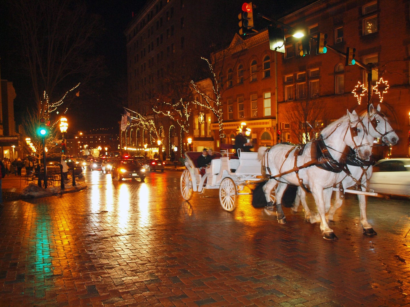 Magical Christmas Towns In The Northeast To Visit With Kids!