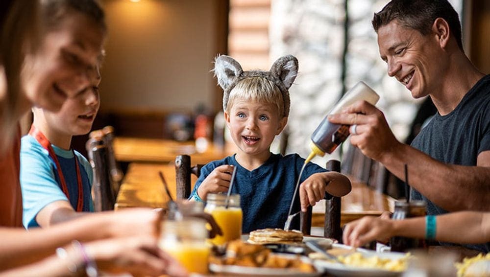 A family enjoys breakfast at the Great Wolf Lodge Water Park | Minnesota.