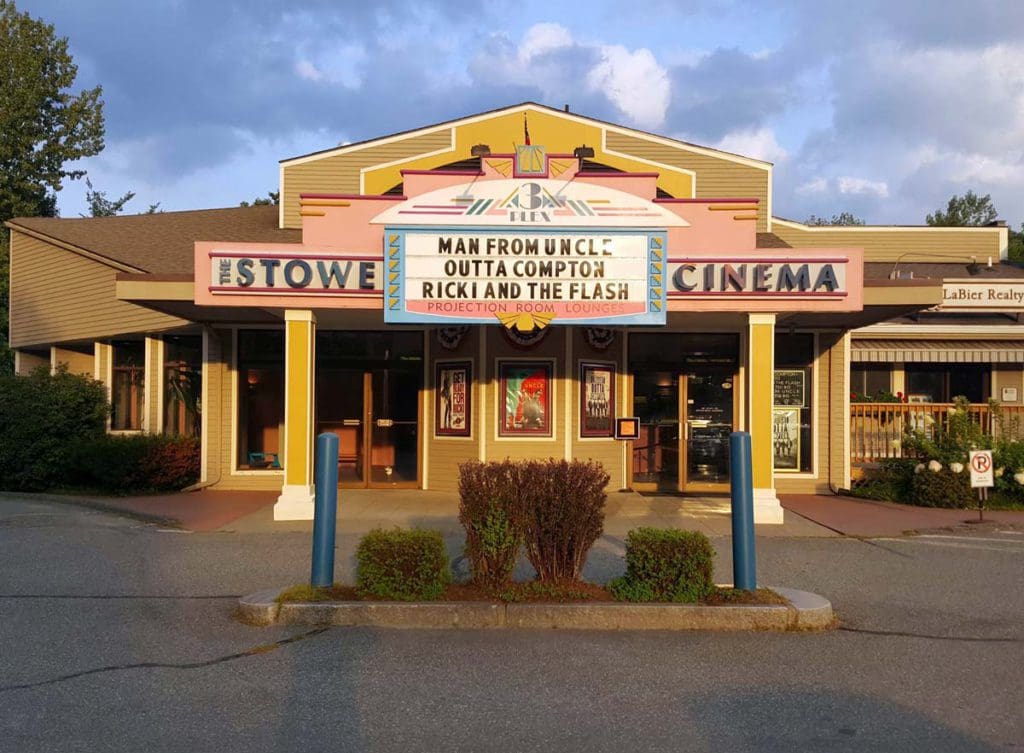 The entrance to Stowe Cinema 3Plex.