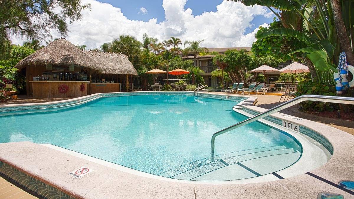 The intimate pool and pool deck at Best Western Naples Inn & Suites.
