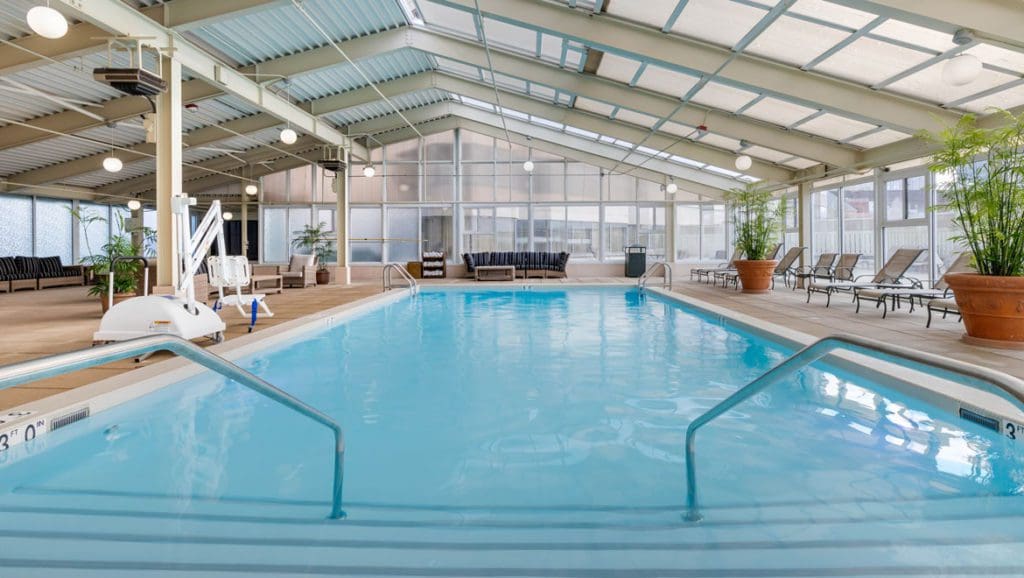 The large indoor pool at Omni Richmond Hotel.
